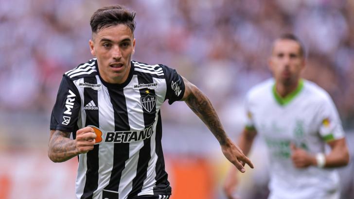 Atletico Mineiro defender Renzo Saravia has an excellent record for picking up cards